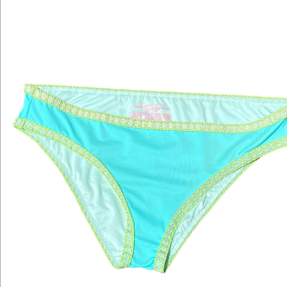 Victorias Secret Bikini Set! Top-Small Bottoms-Medium - Picture 8 of 13